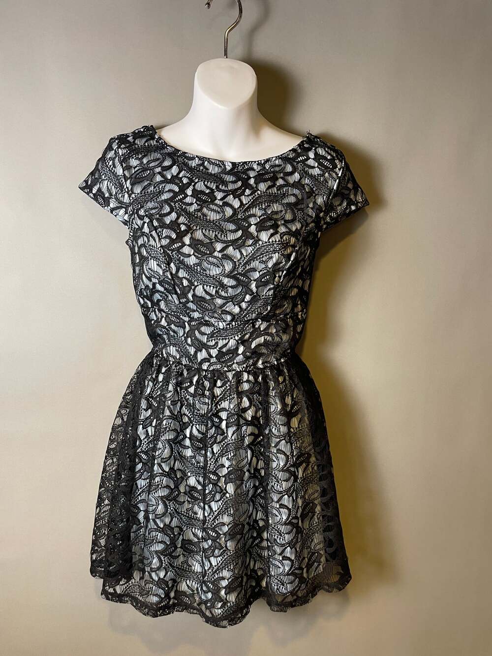 Three Pink Hearts Juniors Size 3 Black Lace Cocktail Dress
